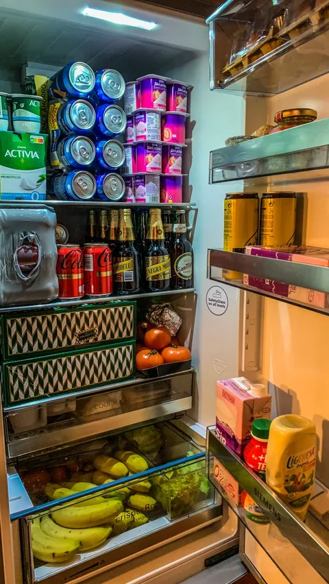Scanning an open fridge